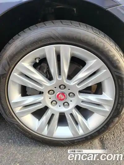 Jaguar XF 2017 2.0 Автомат в Москве № 244065, миниатюра 5