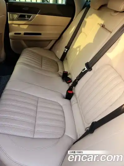 Jaguar XF 2017 2.0 Автомат в Москве № 244065, миниатюра 10