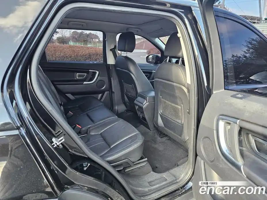 Land Rover Discovery Sport 2017 2.0 Автомат в Москве № 253001, фото 12