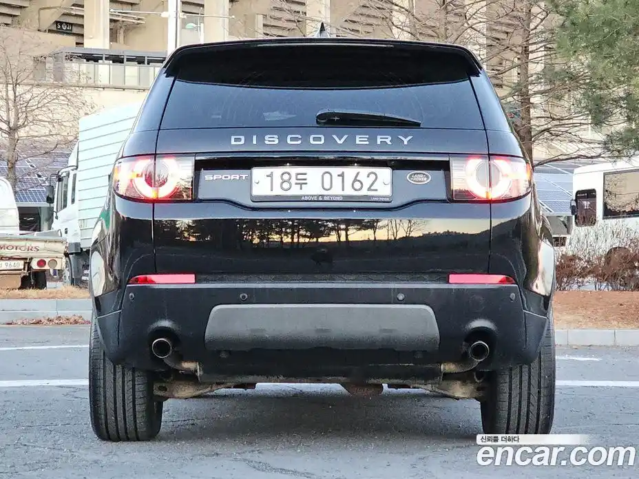 Land Rover Discovery Sport 2017 2.0 Автомат в Москве № 253001, фото 3