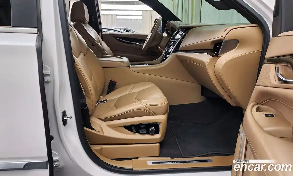 Cadillac Escalade 2020 6.2 Автомат в Москве № 256460, фото 13