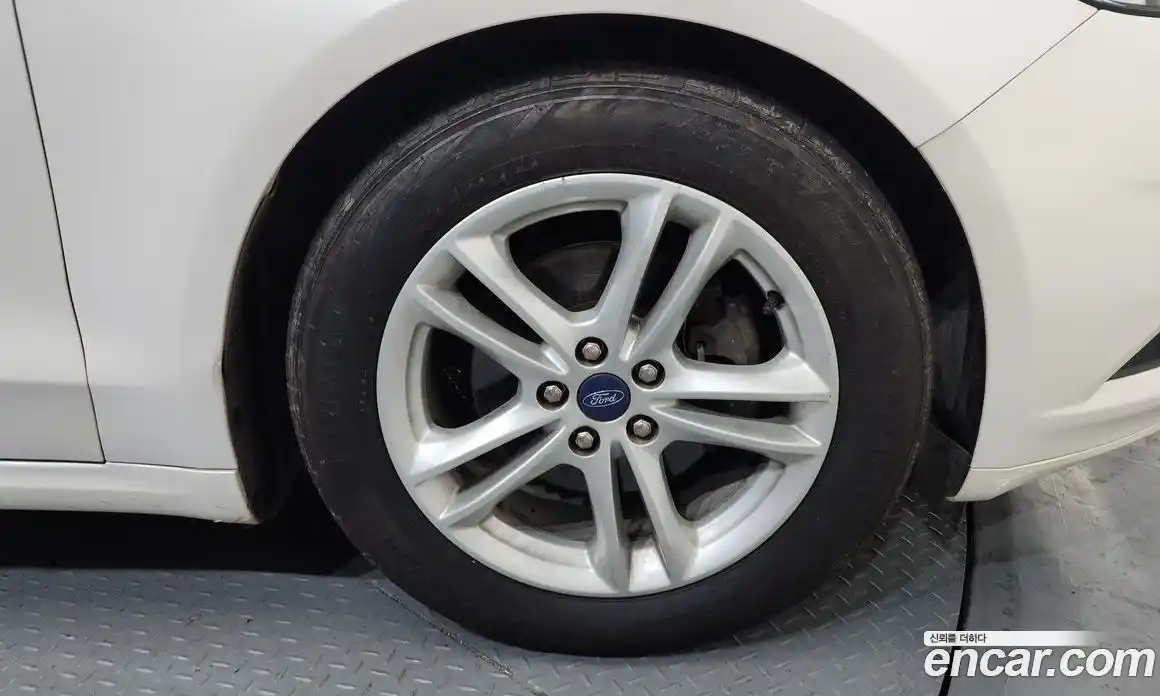 Ford Mondeo 2015 2.0 Автомат в Москве № 257058, фото 16