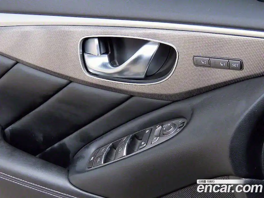 Infiniti Q50 2016 3.5 Автомат в Москве № 258787, фото 11