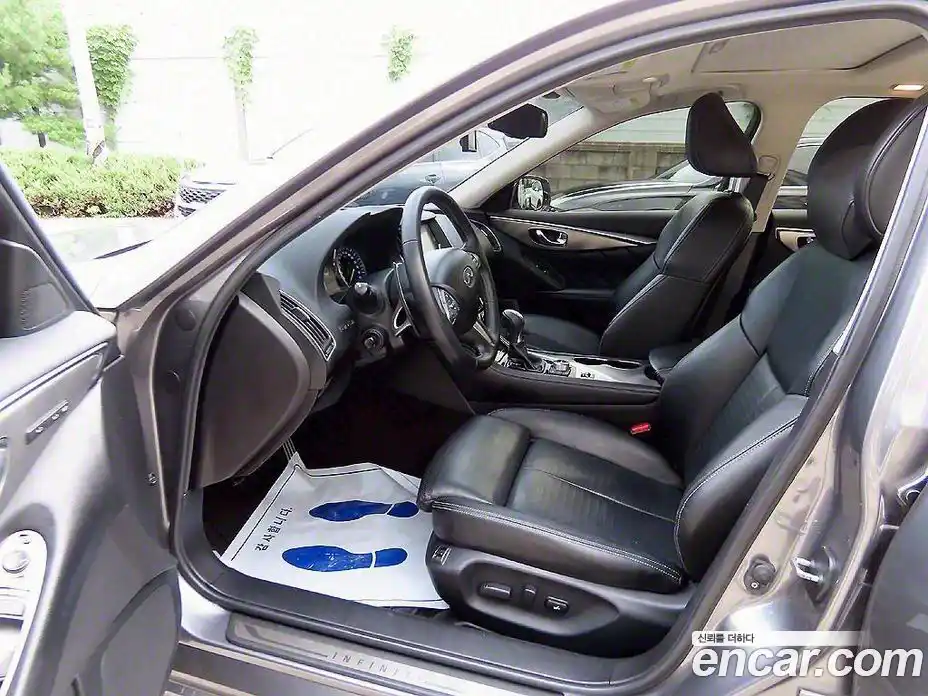 Infiniti Q50 2016 3.5 Автомат в Москве № 258787, фото 5