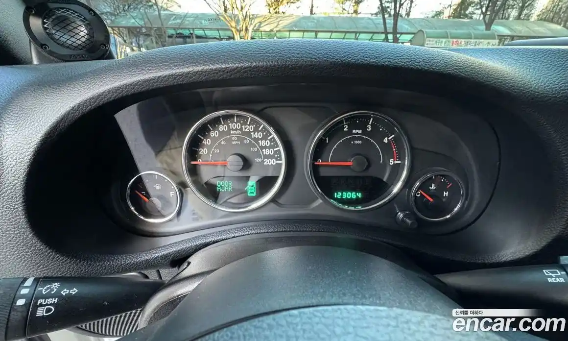 Jeep Wrangler 2012 2.8 Автомат в Москве № 264879, фото 8