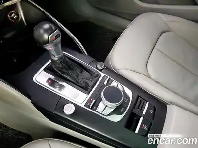 Audi A3 2015 2.0 Автомат в Москве № 268960, миниатюра 12