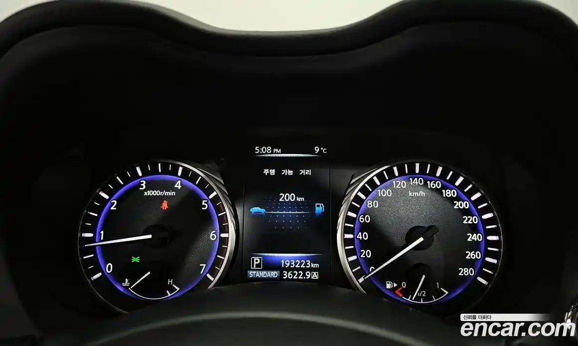 Infiniti Q50 2016 2.1 Автомат в Москве № 270212, фото 8