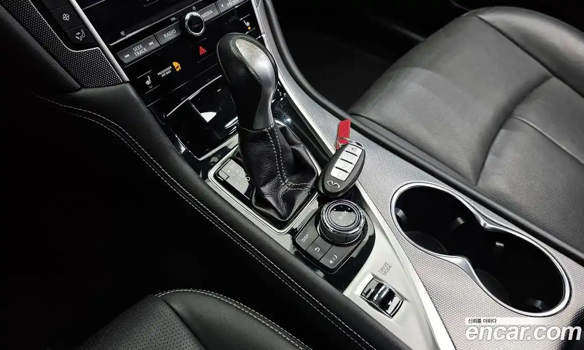 Infiniti Q50 2016 2.1 Автомат в Москве № 270212, фото 9