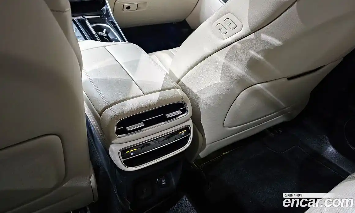 Genesis GV80 2020 2.5 Автомат в Москве № 27059, фото 1