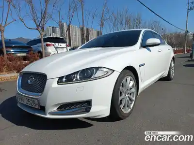 Jaguar XF, 2012