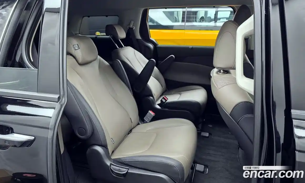 Kia Canival 2024 2.2 Автомат в Москве № 285914, фото 14