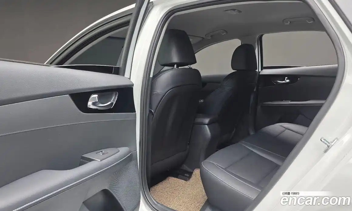 Kia K3 2023 1.6 Автомат в Москве № 287087, фото 18