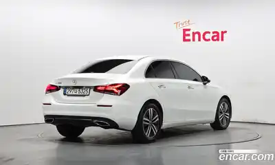 Mercedes-Benz A-Class 2021 2.0 Автомат в Москве № 287226, миниатюра 2