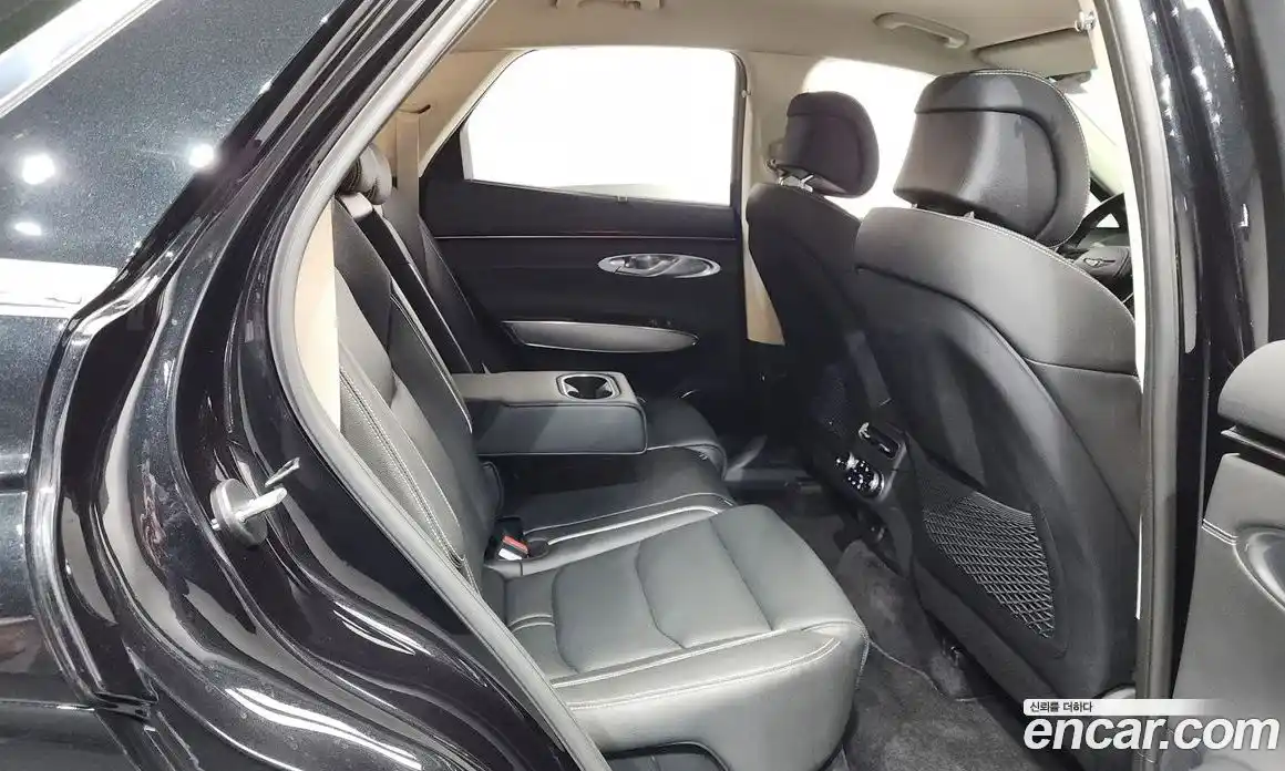 Genesis GV70 2022 0.1 Автомат в Москве № 288904, фото 17