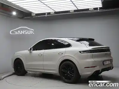 Porsche Cayenne 2024 3.0 Автомат в Москве № 297343, миниатюра 3