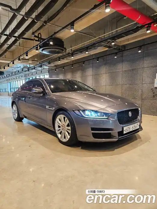 Jaguar XE 2016 2.0 Автомат в Москве № 305207, фото 2