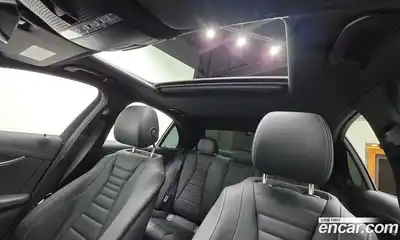 Mercedes-Benz E-Class 2023 2.0 Автомат в Москве № 308126, миниатюра 11