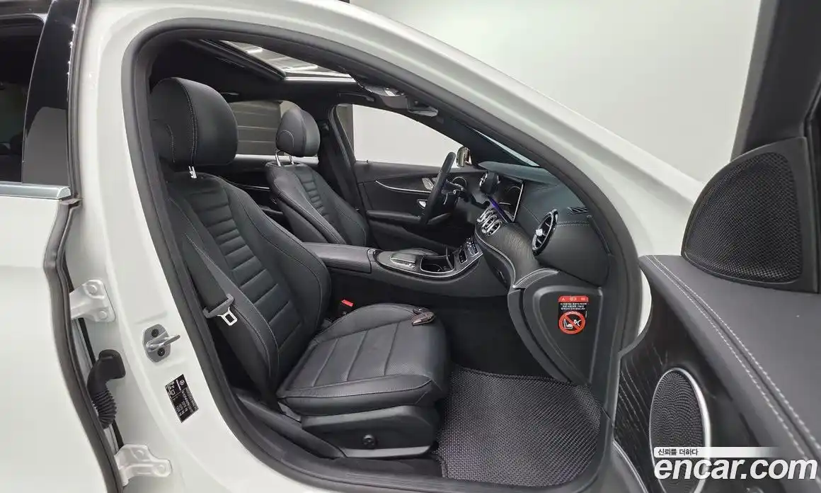 Mercedes-Benz E-Class 2023 2.0 Автомат в Москве № 308126, фото 16