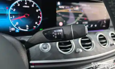 Mercedes-Benz E-Class 2023 2.0 Автомат в Москве № 308126, миниатюра 4