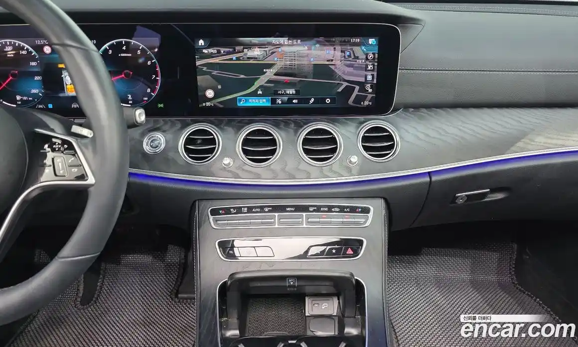 Mercedes-Benz E-Class 2023 2.0 Автомат в Москве № 308126, фото 7