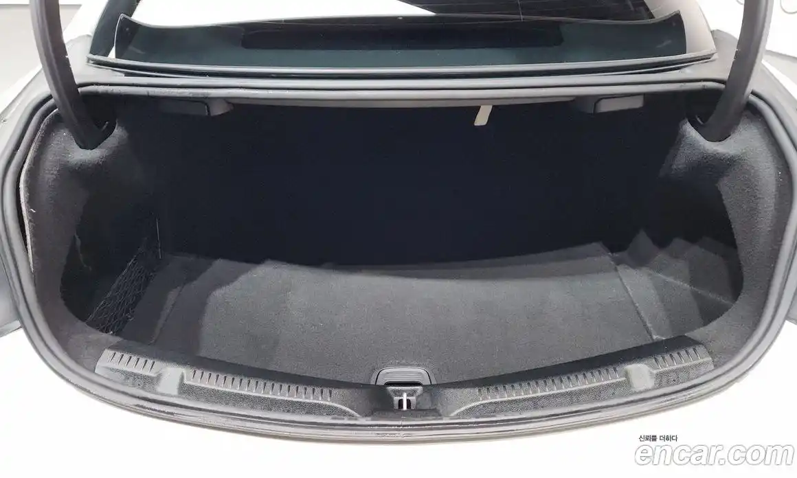 Mercedes-Benz E-Class 2017 1.9 Автомат в Москве № 311182, фото 20