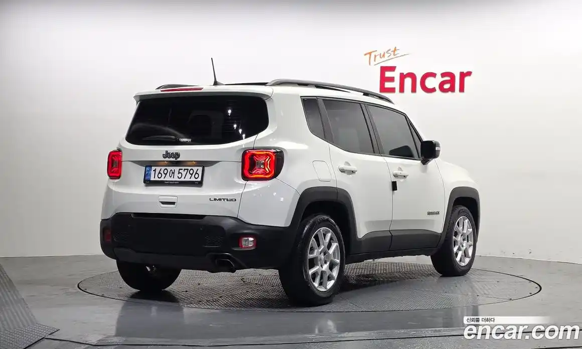 Jeep Renegade 2021 2.4 Автомат в Москве № 321357, фото 19
