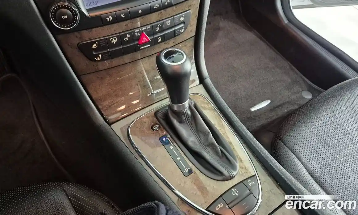 Mercedes-Benz E-Class 2007 3.5 Автомат в Москве № 325197, фото 12