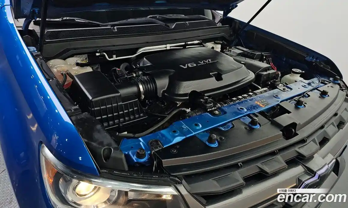 Chevrolet Colorado 2021 3.6 Автомат в Москве № 327063, фото 10