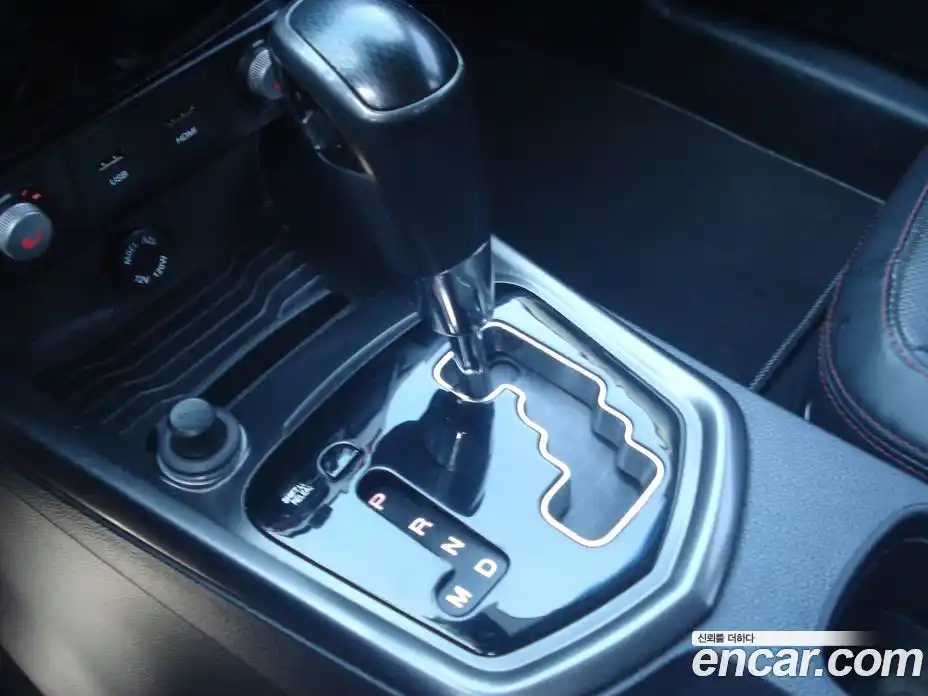 SsangYong TIBOLI 2017 1.6 Автомат в Москве № 342036, фото 9