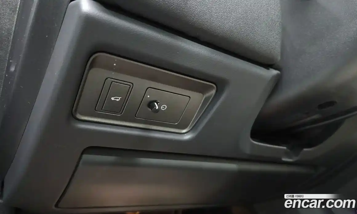 Land Rover Range-Rover Evoque 2018 2.0 Автомат в Москве № 374861, фото 14