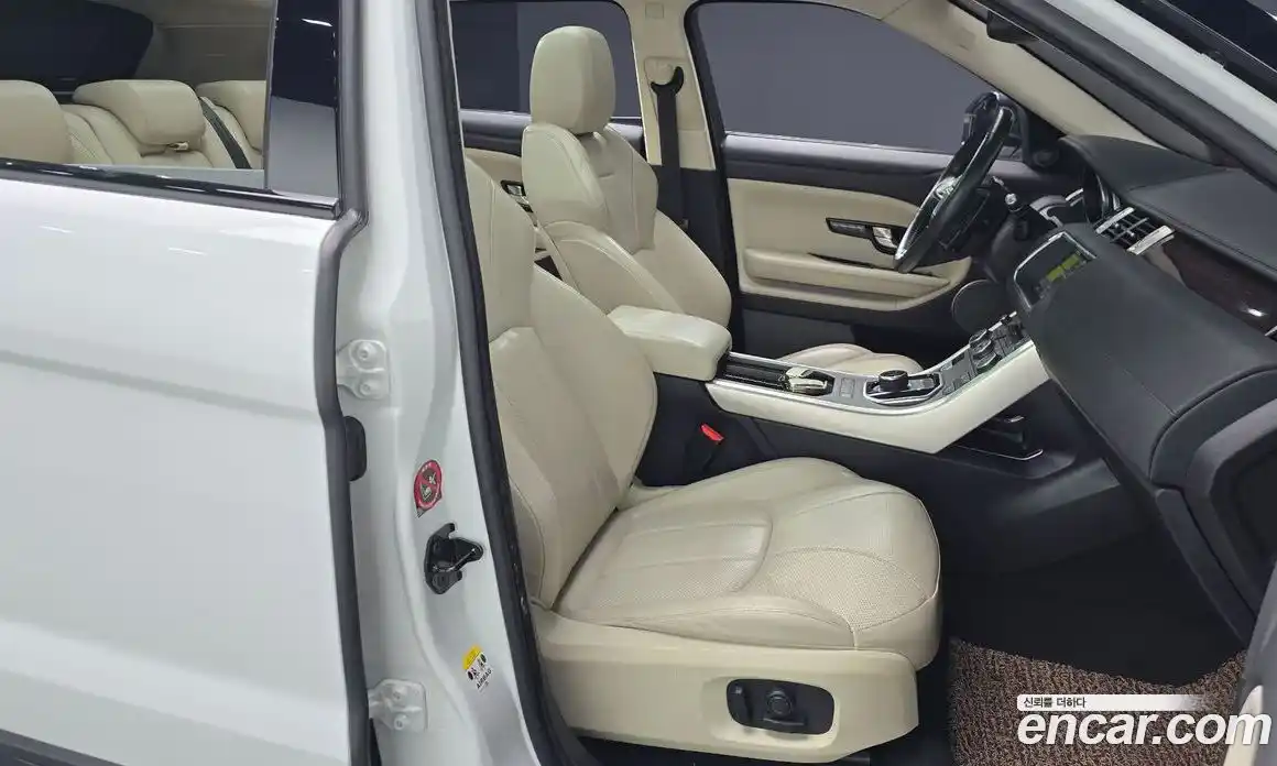 Land Rover Range-Rover Evoque 2018 2.0 Автомат в Москве № 374861, фото 10