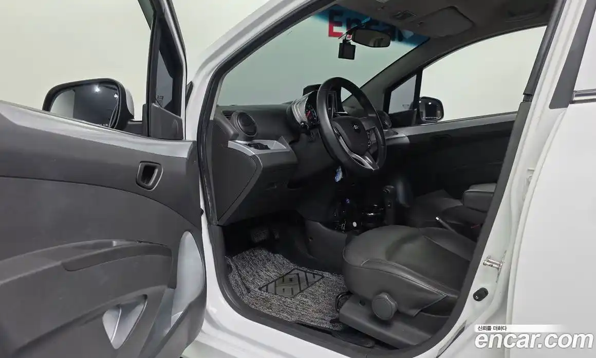 Chevrolet Spark 2014 1.0 Автомат в Москве № 37551, фото 2