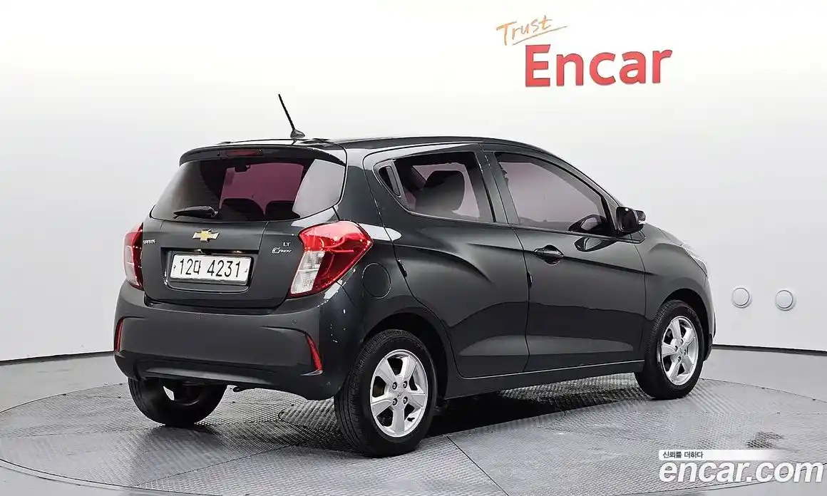 Chevrolet Spark 2017 1.0 Автомат в Москве № 40940, фото 1