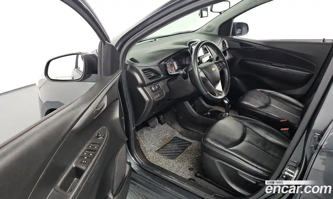 Chevrolet Spark 2017 1.0 Автомат в Москве № 40940, фото 13