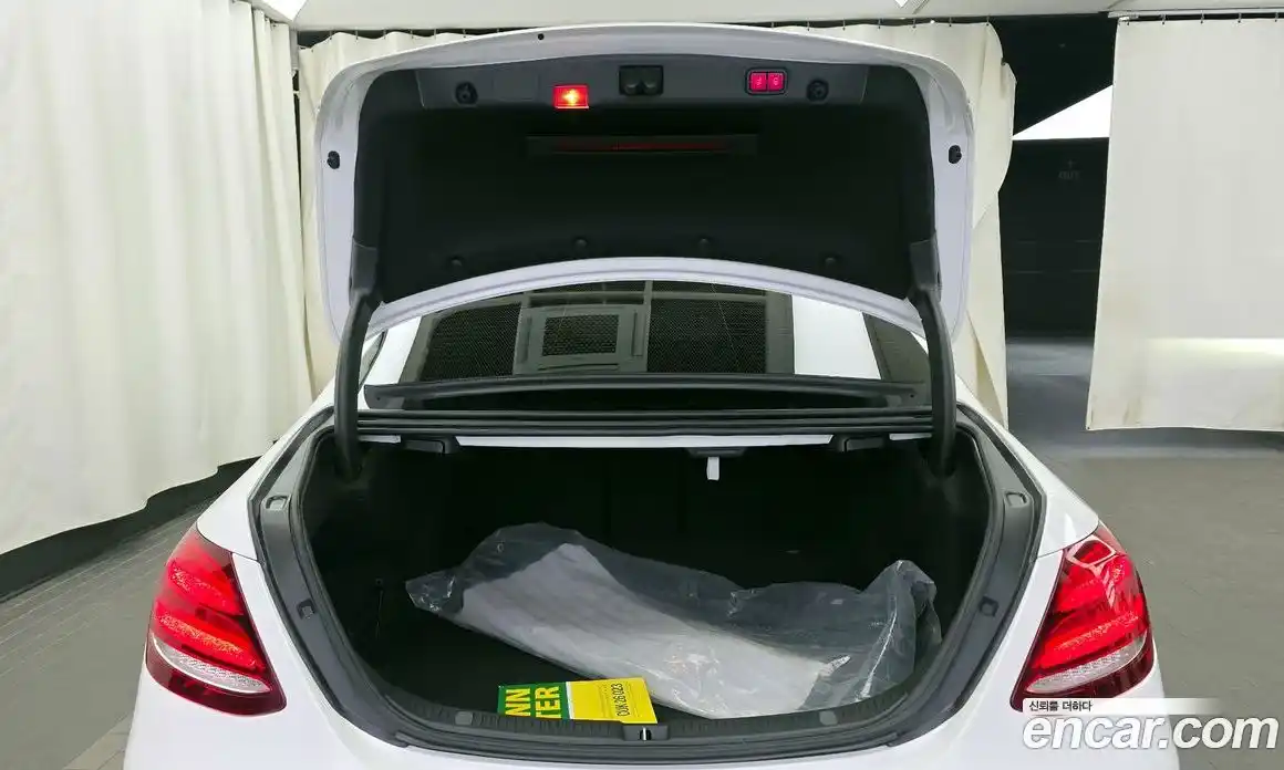 Mercedes-Benz E-Class 2020 2.0 Автомат в Москве № 412951, фото 20