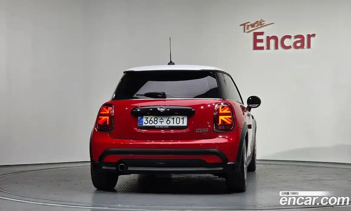 Mini Cooper 2023 1.5 Автомат в Москве № 416899, фото 3