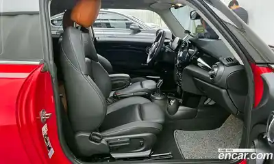 Mini Cooper 2023 1.5 Автомат в Москве № 416899, миниатюра 10