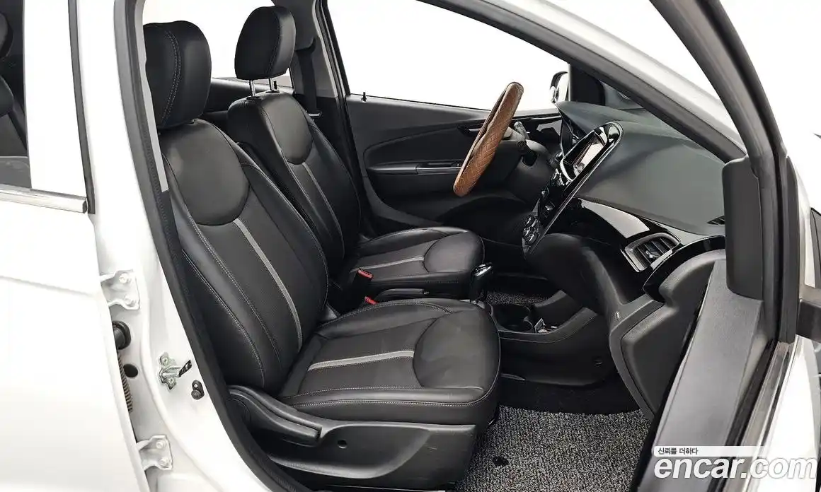 Chevrolet Spark 2022 1.0 Автомат в Москве № 41847, фото 19