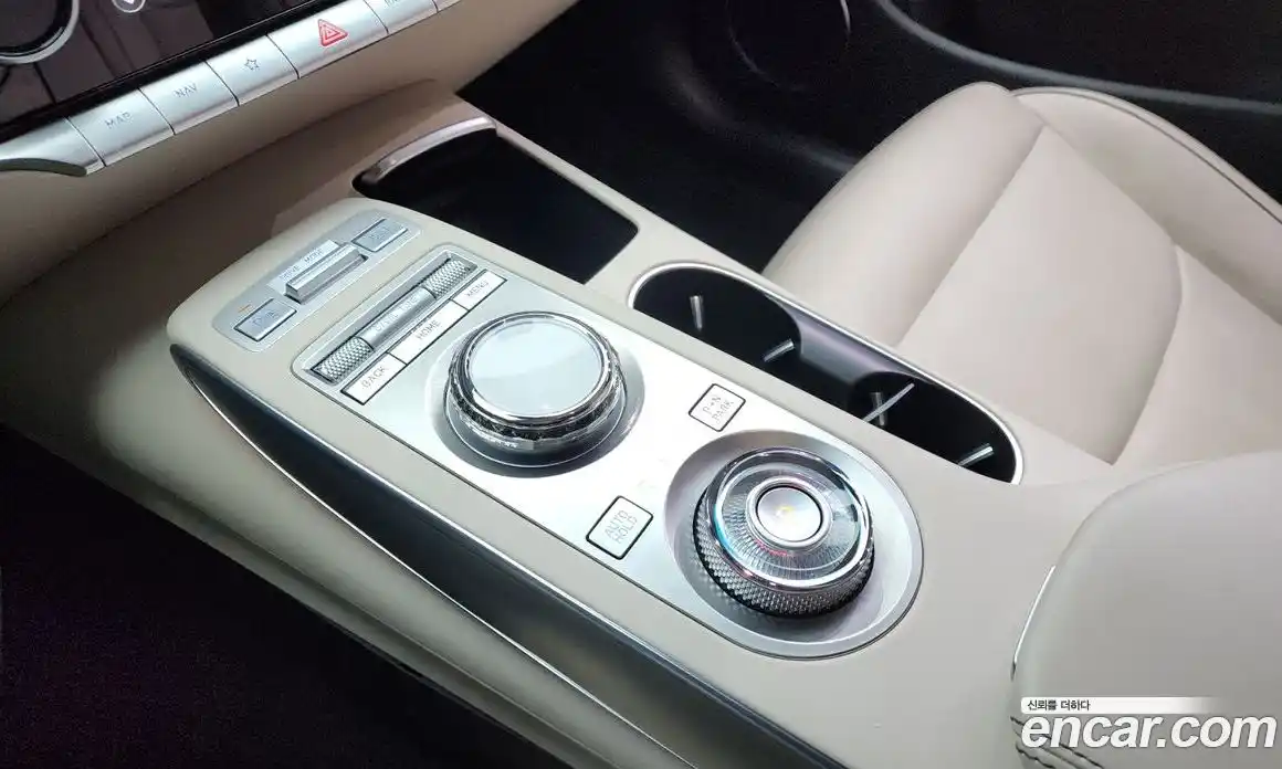 Genesis GV70 2022 2.5 Автомат в Москве № 56739, фото 18