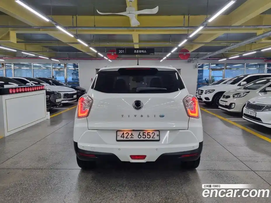 SsangYong TIBOLI 2016 1.6 Автомат в Москве № 68908, фото 2