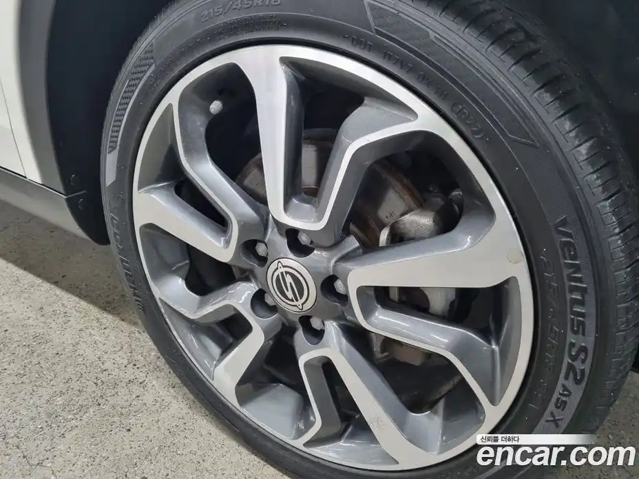 SsangYong TIBOLI 2016 1.6 Автомат в Москве № 68908, фото 5