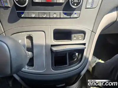 Hyundai Starex 2018 2.5 Автомат в Москве № 7242, миниатюра 6