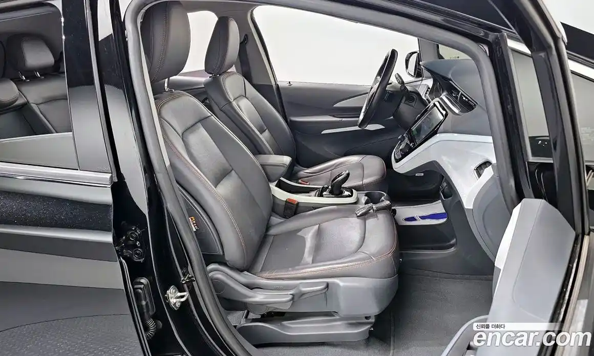 Chevrolet Bolt EV 2021 0.2 Автомат в Москве № 104785, фото 14