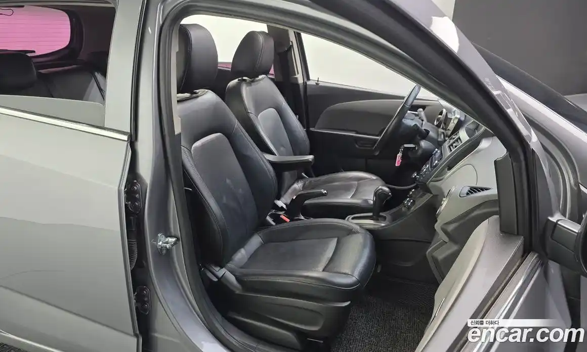 Chevrolet Aveo 2012 1.6 Автомат в Москве № 105886, фото 17