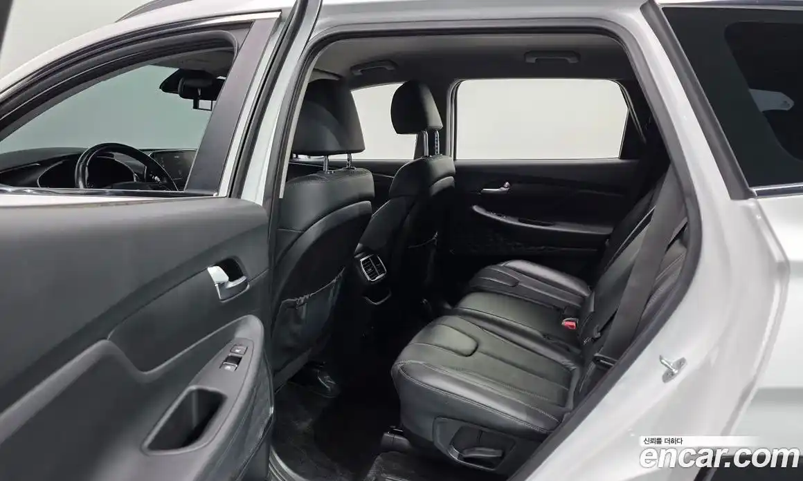 Hyundai Santa Fe 2020 2.0 Автомат в Москве № 108165, фото 11