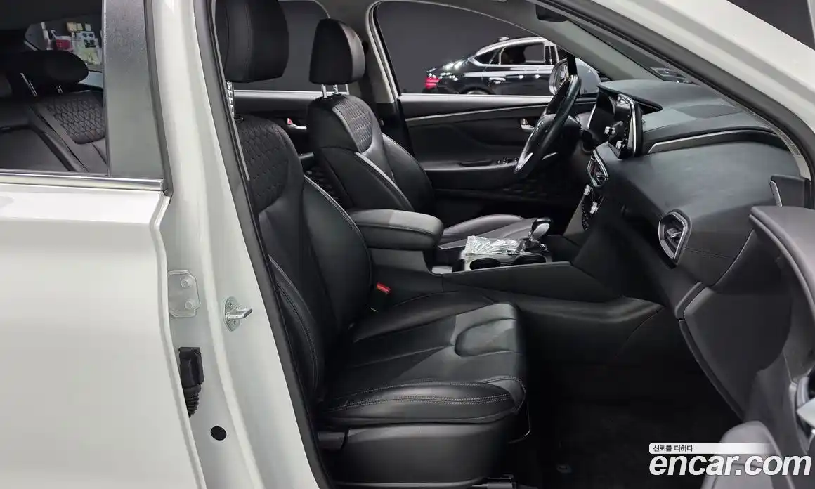 Hyundai Santa Fe 2020 2.0 Автомат в Москве № 108165, фото 14