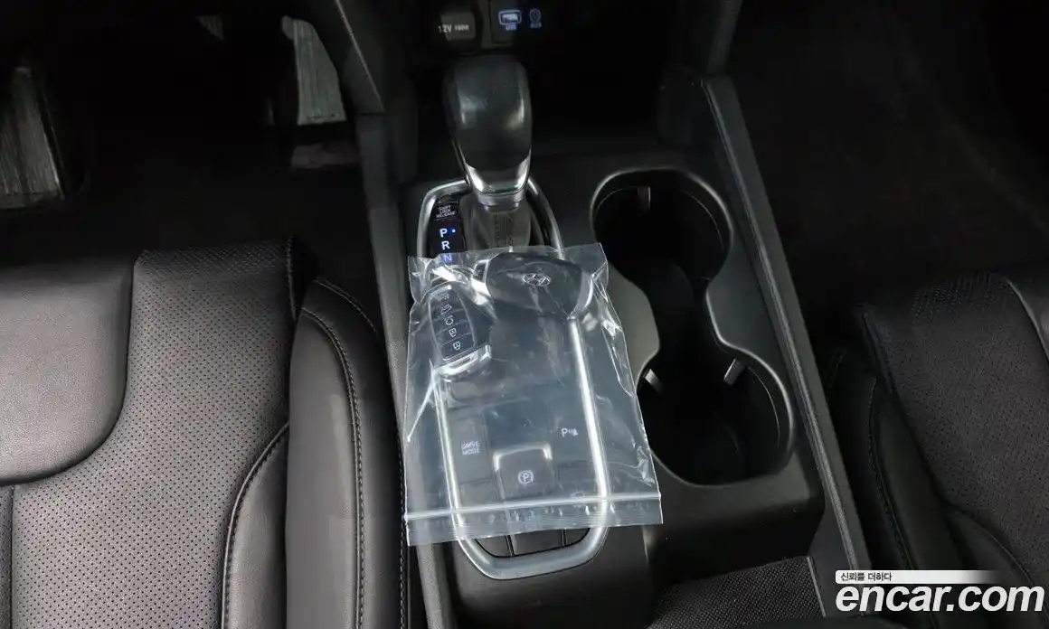 Hyundai Santa Fe 2020 2.0 Автомат в Москве № 108165, фото 3