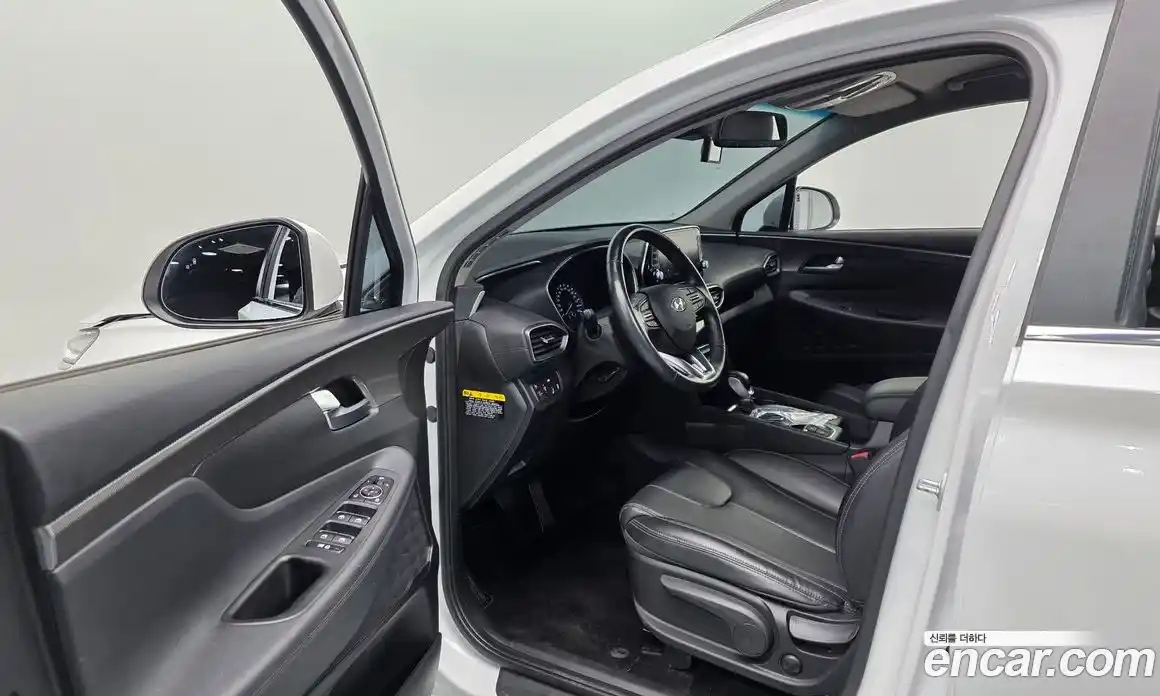 Hyundai Santa Fe 2020 2.0 Автомат в Москве № 108165, фото 5