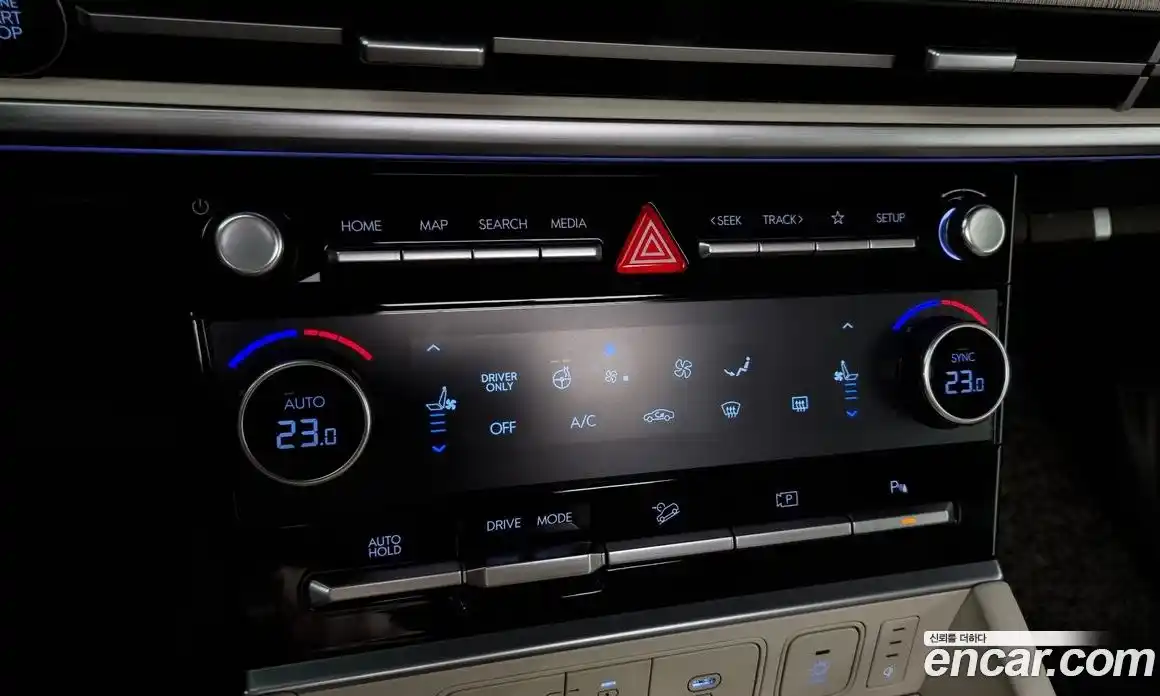 Hyundai Santa Fe 2024 1.6 Автомат в Москве № 109158, фото 17