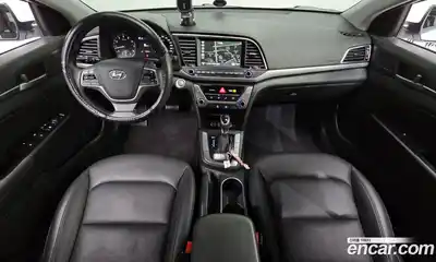 Hyundai Avante 2018 1.6 Автомат в Москве № 112514, миниатюра 11